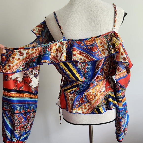 Venus Wrap Blouse size 10 M Print Cold Shoulder Peplum New - Picture 7 of 10